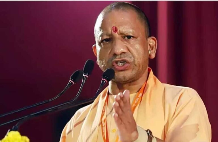 योगी सरकार के जीरो पॉवर्टी अभियान को मिली रफ्तार, 4.25 लाख परिवारों तक पहुंचीं सरकारी योजनाएं