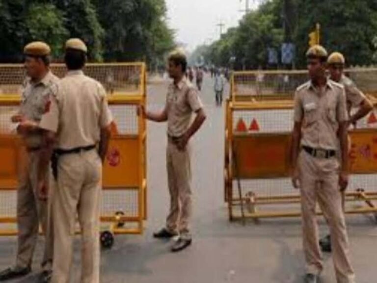 सुरक्षा एजेंसियों की बड़ी कार्रवाई, मणिपुर से मिले खतरनाक हथियार नरेला में किए गए नष्ट
