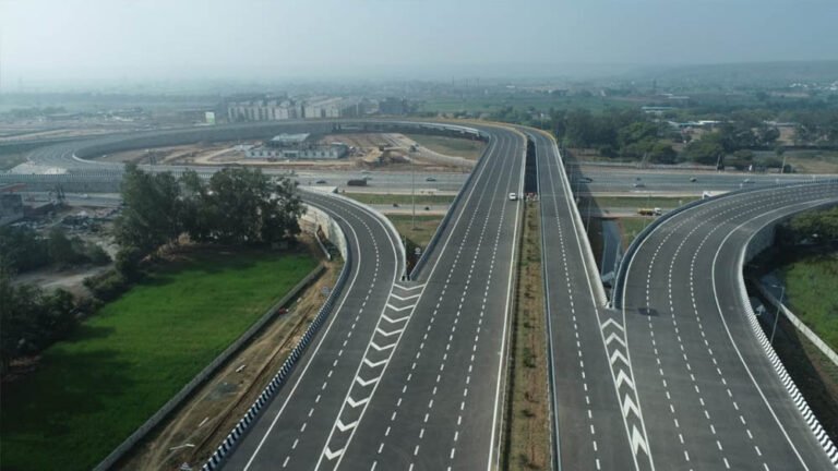 दिल्ली से मुंबई का सफर होगा सुपरफास्ट! 1380 KM एक्सप्रेसवे से गुरुग्राम, जयपुर, कोटा, रतलाम और सूरत जुड़ेंगे