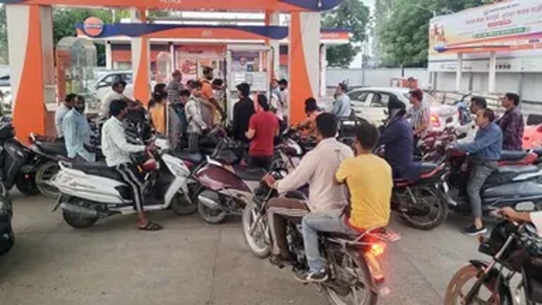 एथनॉल-चीनी विवाद के बीच नहीं बदले पेट्रोल-डीजल के भाव, सरकार ने साफ किया रुख