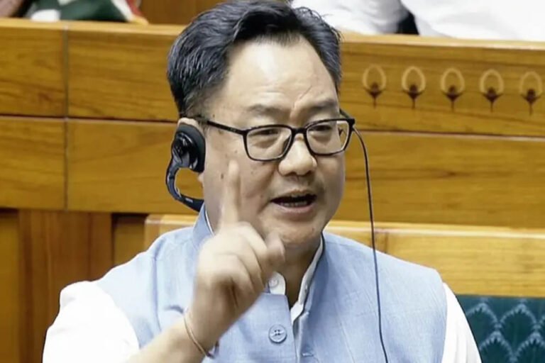 मॉनसून सत्र में हंगामा, 12 बिल पास लेकिन सिर्फ एक पर चर्चा; रिजिजू ने सदन का बताया हाल