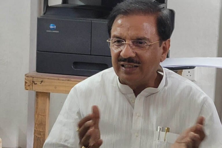 जेवर एयरपोर्ट की सफलता से कुछ लोग परेशान, जलभराव का उड़ाया मजाक: महेश शर्मा