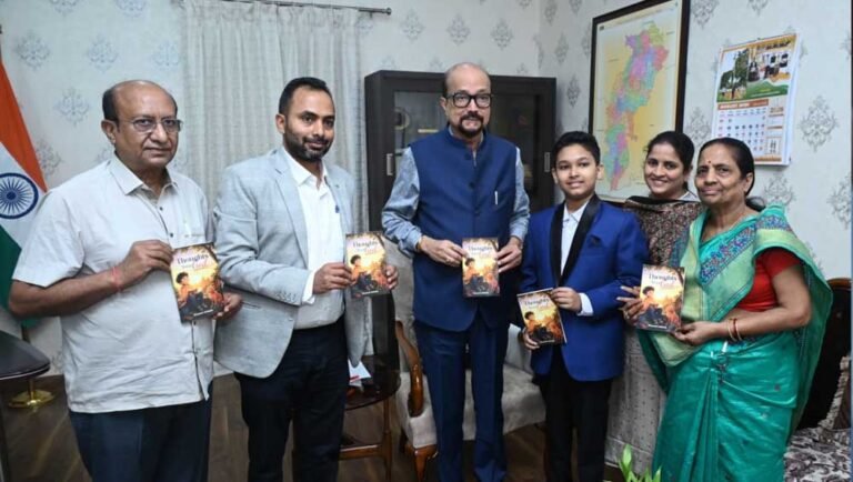 राज्यपाल डेका ने 12 वर्षीय छात्र मास्टर दिव्यांश की पुस्तक ‘थॉट्स अबाउट गॉड‘ का किया विमोचन