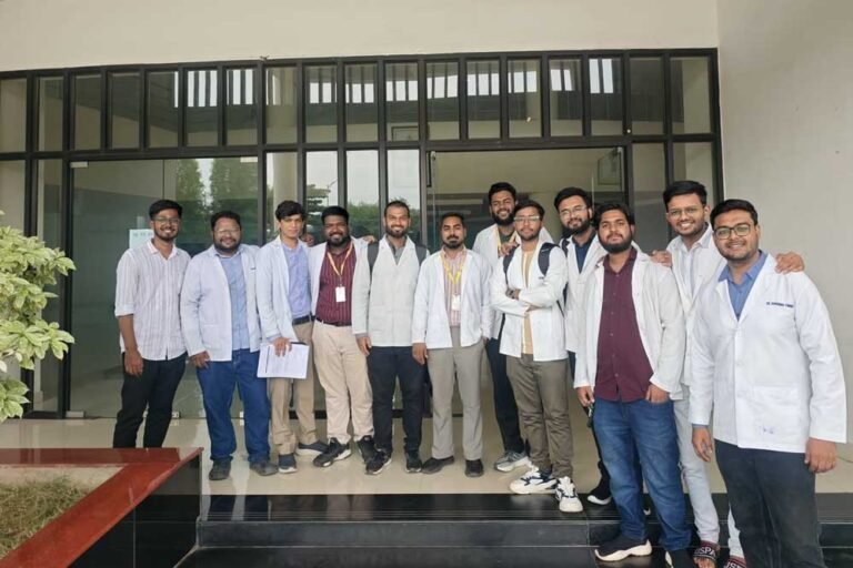 मेडिकल इंटर्न्स की समस्याओं पर बड़ी बैठक, स्टाइपेंड बढ़ाने की मांग पर विभाग ने दिया विचार का आश्वासन