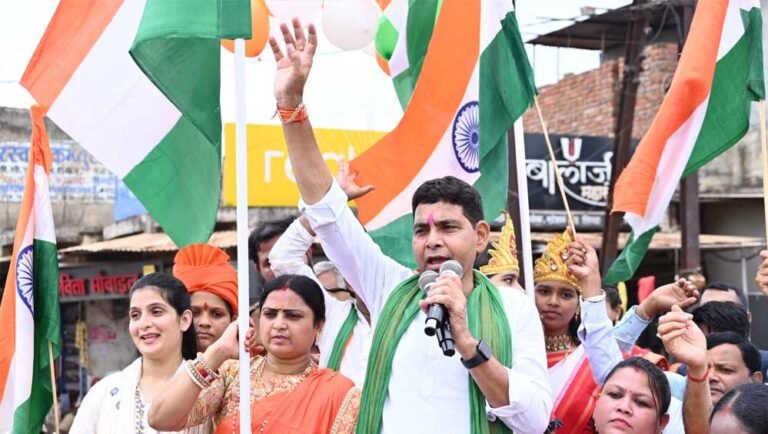 ‘तिरंगा देश की एकता और अखंडता का प्रतीक’, राजस्व मंत्री टंक राम वर्मा ने तिरंगा यात्रा में दिया राष्ट्रभक्ति का संदेश