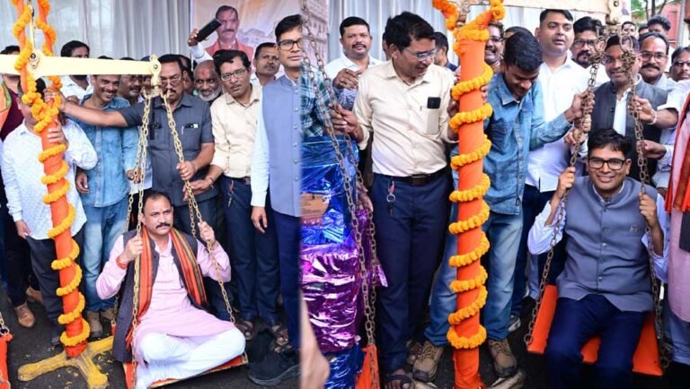 भगवान सहस्रबाहु की प्रतिमा का अनावरण, सामाजिक एकता और नई पीढ़ी के उत्थान पर मंत्रियों ने दिया जोर