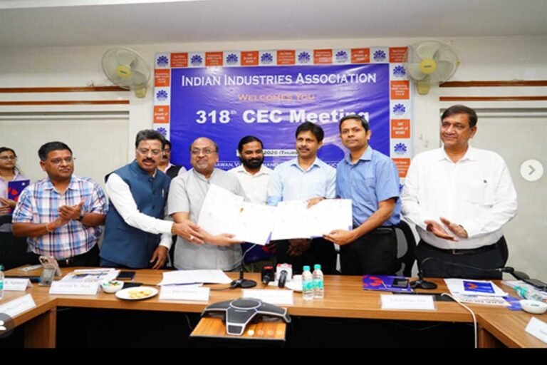 योगी सरकार की महत्वपूर्ण पहलः युवाओं को उद्योगों की मांग के अनुरूप रोजगार और अप्रेंटिसशिप से सीधे जोड़ा जाएगा