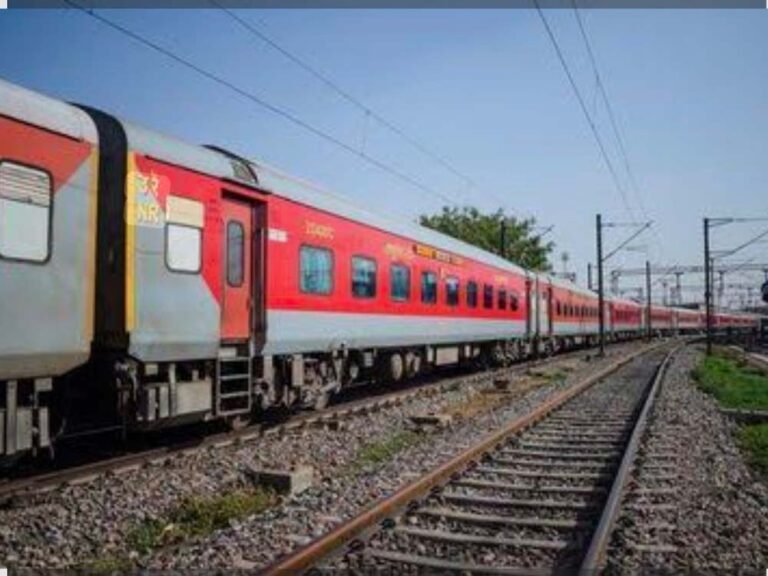 रक्षाबंधन पर यात्रियों की बल्ले-बल्ले, 6 स्पेशल ट्रेनें और 8 ट्रेनों में लगेंगे अतिरिक्त कोच