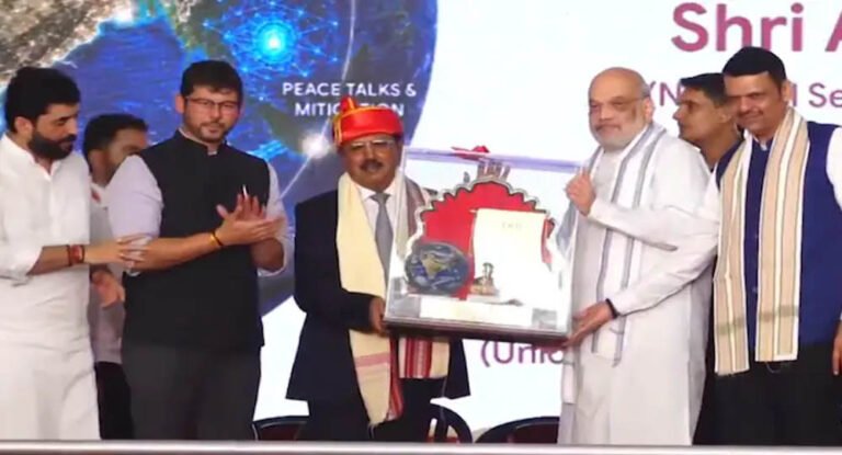 लोकमान्य तिलक अवॉर्ड से सम्मानित हुए अजीत डोभाल, अमित शाह ने पहनाई पगड़ी