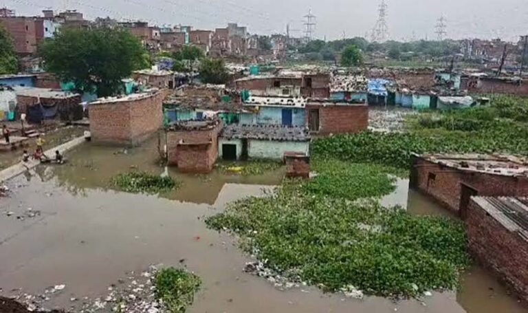 बारिश से कानपुर में बाढ़ का संकट गहराया, पांडु नदी का पानी बस्ती में घुसा; दो दर्जन गांवों पर खतरा