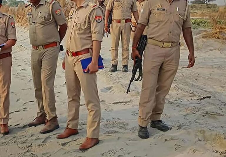 देवरिया में देर रात मुठभेड़, पुलिस की गोली से बदमाश घायल; पिस्टल और कारतूस बरामद