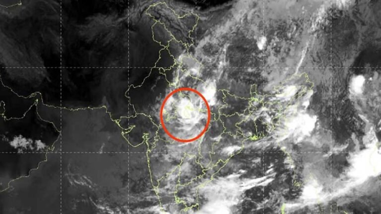 INSAT-3DS की तस्वीर में दिखा मॉनसून का रौद्र रूप, पूर्वी-मध्य भारत पर भारी बादलों का विशाल जमावड़ा