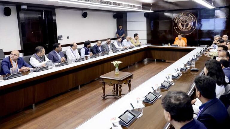 अब यूट्यूब पर भी होगी पढ़ाई! योगी सरकार का हर बच्चे तक डिजिटल शिक्षा पहुंचाने का बड़ा कदम