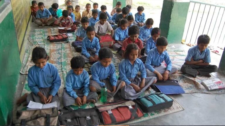 सरकारी स्कूलों की छवि खराब करना पड़ेगा भारी, दोषियों पर FIR की तैयारी; DM को रिपोर्ट भेजी