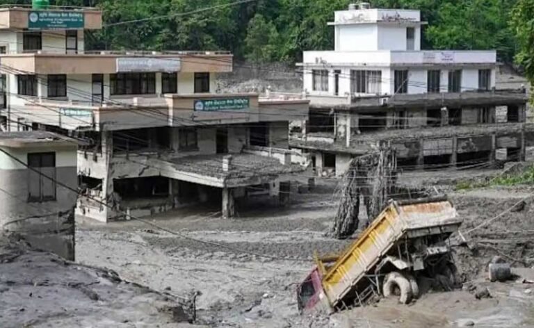 नेपाल में तबाही का पांचवां दिन, 734 की मौत; करीब 3,000 लोगों का अब भी पता नहीं