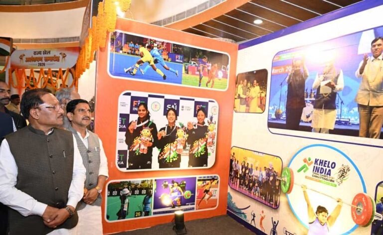 CM विष्णु देव साय ने खेलों पर आधारित फोटो प्रदर्शनी और ‘हमारे खिलाड़ी’ पुस्तक का किया विमोचन