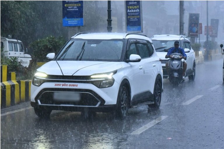 Weather Update: 3 अगस्त को बारिश का कहर, यूपी, बिहार, कश्मीर समेत कई राज्यों में भारी वर्षा और तेज हवा का अलर्ट