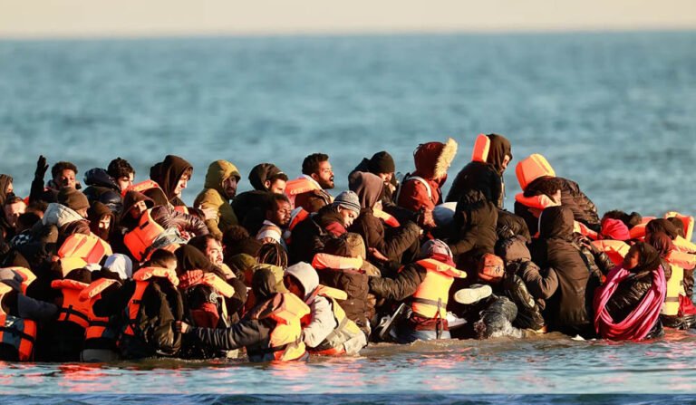 EU Migration Update: दो वर्षों में 55% घटी अवैध घुसपैठ, यूरोपीय संघ के आयुक्त ने दी जानकारी