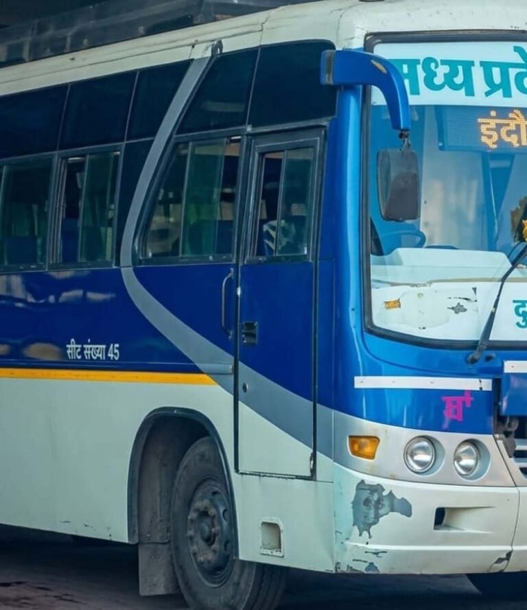 इंदौर-नाशिक मार्ग पर अवैध बसों का संचालन, यात्रियों की सुरक्षा पर सवाल