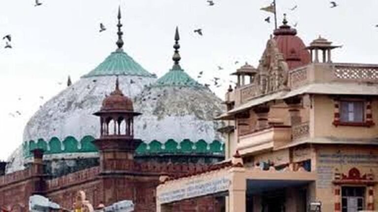 श्रीकृष्ण जन्मभूमि पर कारसेवा के ऐलान से मथुरा में अलर्ट, प्रशासन से बातचीत के बाद स्थगित