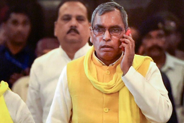 सुदामा वाले बयान के बाद सियासत गरमाई, OP राजभर ने अखिलेश यादव पर साधा निशाना