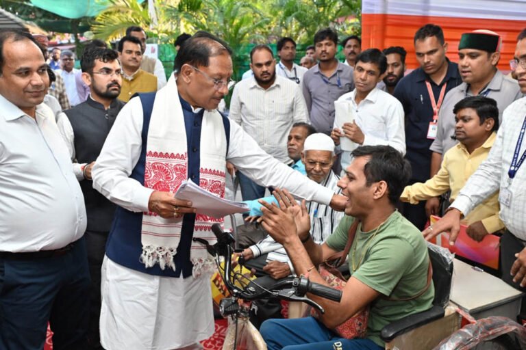 छत्तीसगढ़ का समाज कल्याण मॉडल बना जरूरतमंदों की संजीवनी, हजारों परिवारों को मिल रही राहत