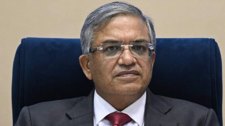 ‘आरोपों से आयोग डरने वाला नहीं’, CEC ज्ञानेश कुमार ने युवाओं से बढ़-चढ़कर मतदान की अपील की
