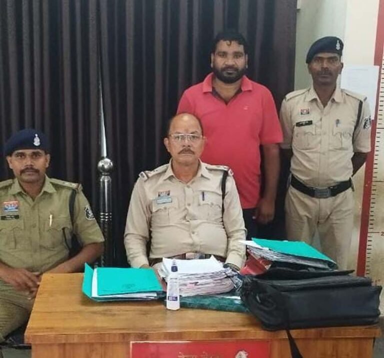 जिला बदर के बाद भी जांजगीर में छिपा बदमाश गिरफ्तार, केस दर्ज