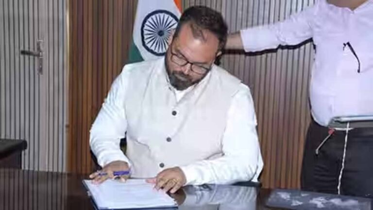 मुंगेली के नए कलेक्टर का एक्शन मोड: संभाला चार्ज, किया औचक निरीक्षण और बदला जनदर्शन का समय