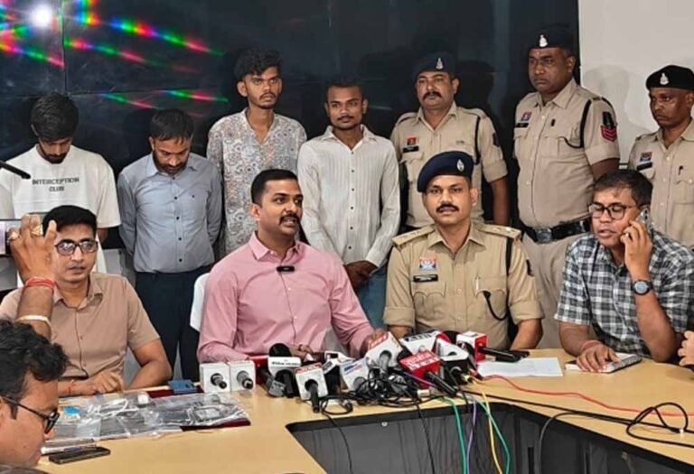 पेपर लीक कांड में कड़ा एक्शन! दुर्ग कृषि विश्वविद्यालय के प्राचार्य समेत मास्टरमाइंड की नौकरी गई