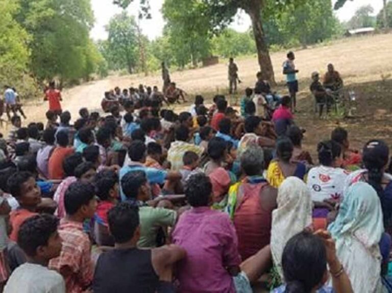 सुकमा पुलिस की अनूठी पहल, ‘निवा दुवाड़ ते’ से गांव-गांव पहुंचकर सुनी जा रहीं ग्रामीणों की समस्याएं