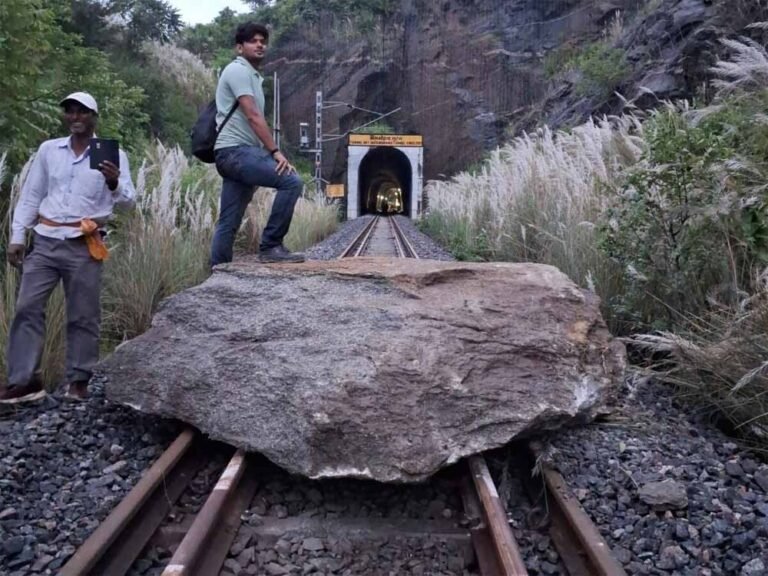 CG: भूस्खलन की आशंका से बस्तर में ट्रेनों की गति घटी, रेलवे अलर्ट मोड पर
