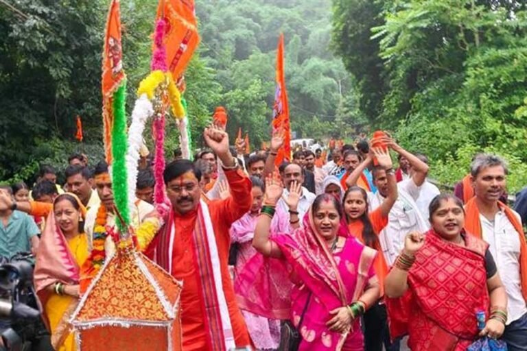 भेड़ाघाट से 121 किलोमीटर लंबी पंच दिवसीय यात्रा का किया शुभारंभ