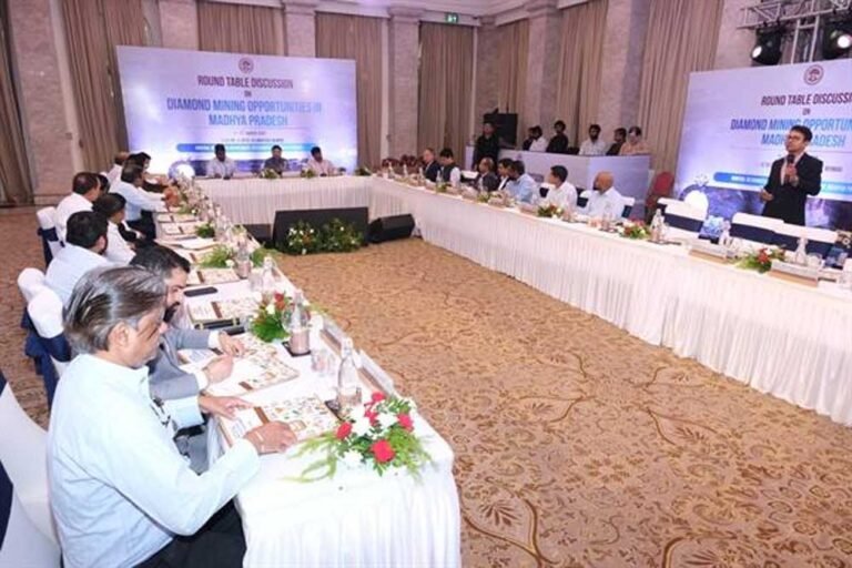 मध्यप्रदेश में हीरा खनन उद्योग में गतिविधियां तेज करने की पहल