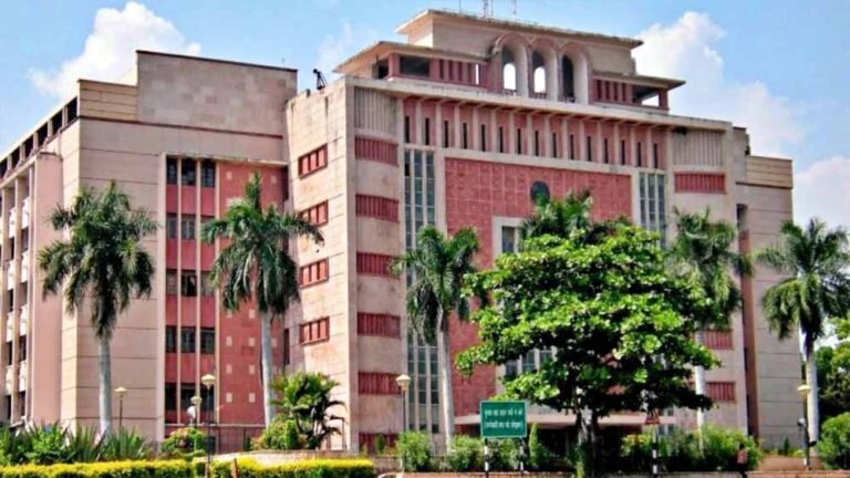 मध्य प्रदेश में बड़ा प्रशासनिक फेरबदल, 32 IAS अधिकारियों के ट्रांसफर; कई CEO और निगम आयुक्त बदले