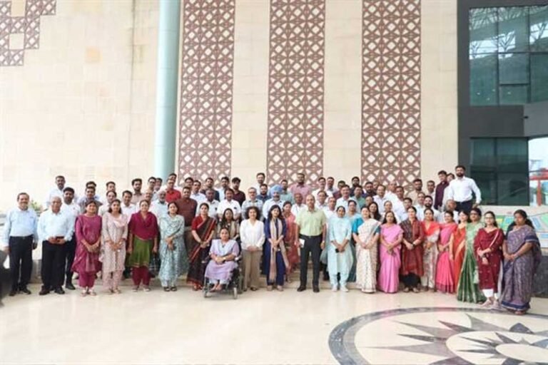 नवीन श्रम संहिताओं से नियोक्ता और कर्मचारियों के अधिकारों एवं संबंधों को मिलेगा बेहतर आधार : सचिव श्रम  राजेन्द्रन