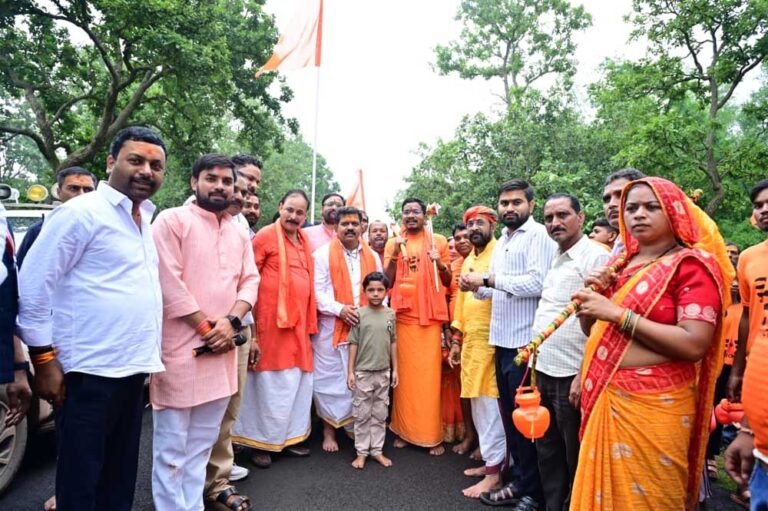 मां नर्मदा के दर्शन कर प्रदेशवासियों की सुख-समृद्धि की कामना की