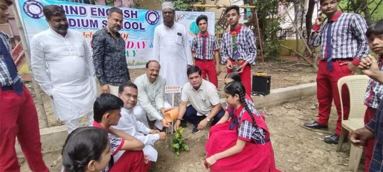 पेड़ों के बग़ैर जीवन की कल्पना नहीं की जा सकती – मिर्ज़ा एजाज़ बेग