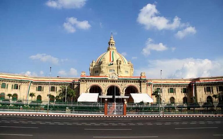 सीएम योगी ने विधान परिषद् की डिजिटल लाइब्रेरी, विधान परिषद मंडप के सौंदर्यीकरण कार्य का शुभारंभ किया