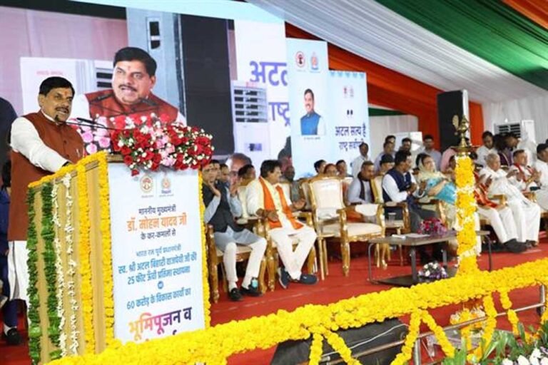 पूर्व प्रधानमंत्री भारत रत्न स्व.  अटल बिहारी वाजपेयी की स्मृति में ‘अटल पथ’ इंदौरवासियों को किया समर्पित