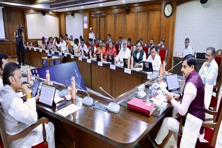 म.प्र. सड़क विकास निगम को 12 मार्गों के निर्माण के लिए 4 हजार 600 करोड़ रूपये के ऋण की गांरटी दिये जाने का अनुमोदन