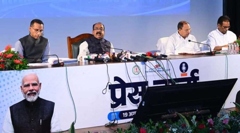 ’पिछले ढाई सालों में 12,666 करोड़ के 1572 कार्यों को मिली प्रशासकीय स्वीकृति, इनमें सड़कों के 1285, पुलों के 247 और भवन निर्माण के 42 कार्य शामिल’