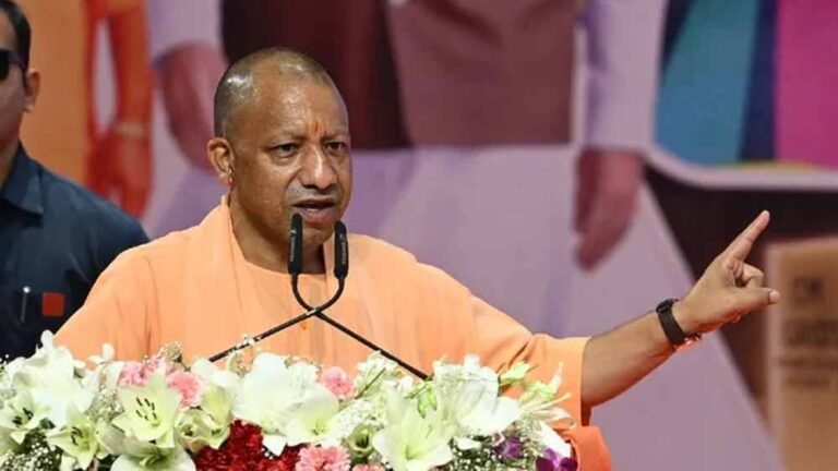 विधानसभा सत्र में सीएम योगी की घोषणा, आउटसोर्स कर्मचारियों को मिलेगा न्यूनतम मानदेय