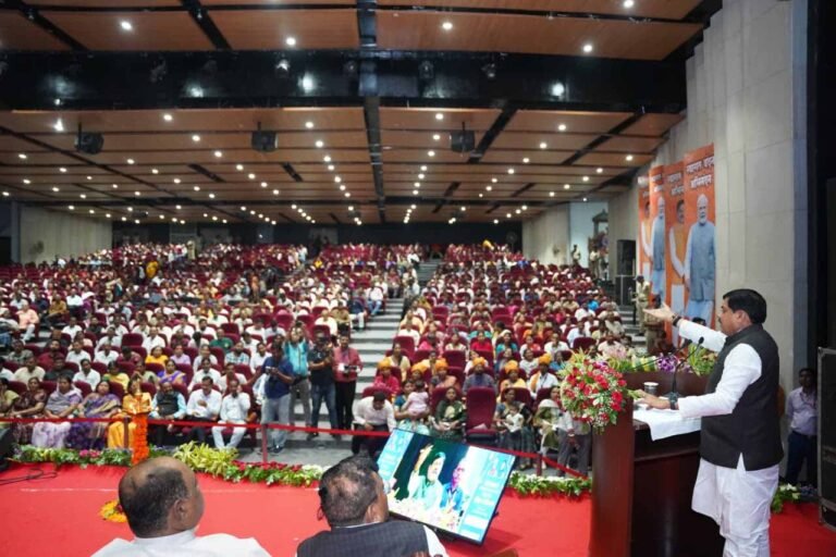 संस्कारधानी के विकास को मिली रफ्तार, CM डॉ. मोहन ने जबलपुर पर खोला योजनाओं का खजाना