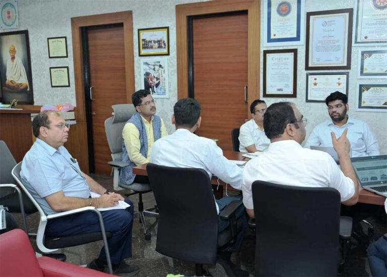 नगरीय प्रशासन विभाग के प्रमुख सचिव श्री सोनमणि बोरा ने ई-बस योजना, पीएम आवास और वेस्ट-टू-एनर्जी परियोजना की समीक्षा की