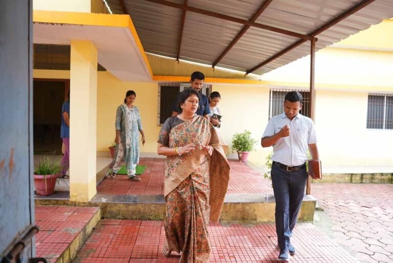 बालिकाओं की सेहत से खिलवाड़ नहीं आयोग का सख्त संदेश