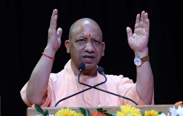कारगिल युद्ध के दौरान देश ने देखा अटल जी की दृढ़ इच्छाशक्ति: सीएम योगी