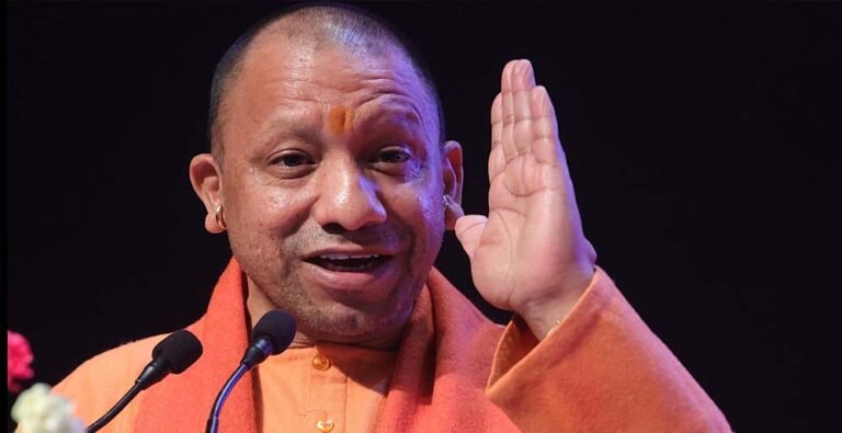 UP Roadways के आउटसोर्स कर्मचारियों को योगी सरकार का तोहफा, मानदेय में 5% बढ़ोतरी; जुलाई से मिलेगा लाभ