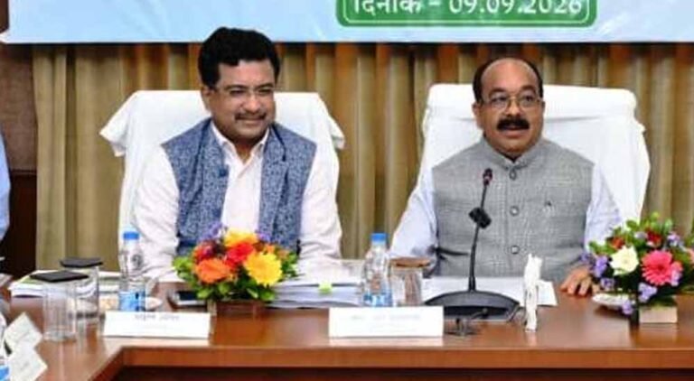 अधिकारियों को अरुण साव की दो टूक—सुबह मैदान में उतरें, समस्याएं देखें और मौके पर कराएं समाधान