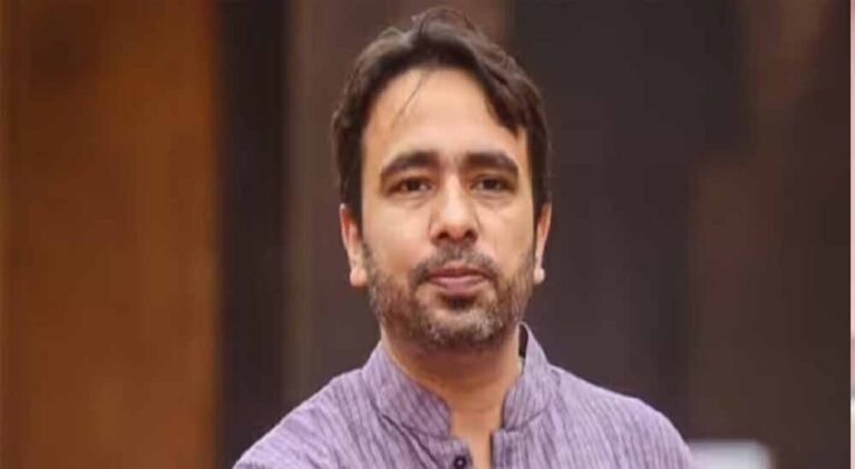 ‘AC में बैठकर वोट नहीं मिलेंगे, जमीन पर आइए, किसान लट्ठ लेकर तैयार है’: अखिलेश पर रालोद का हमला